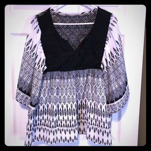 Black & White Blouse Size Large